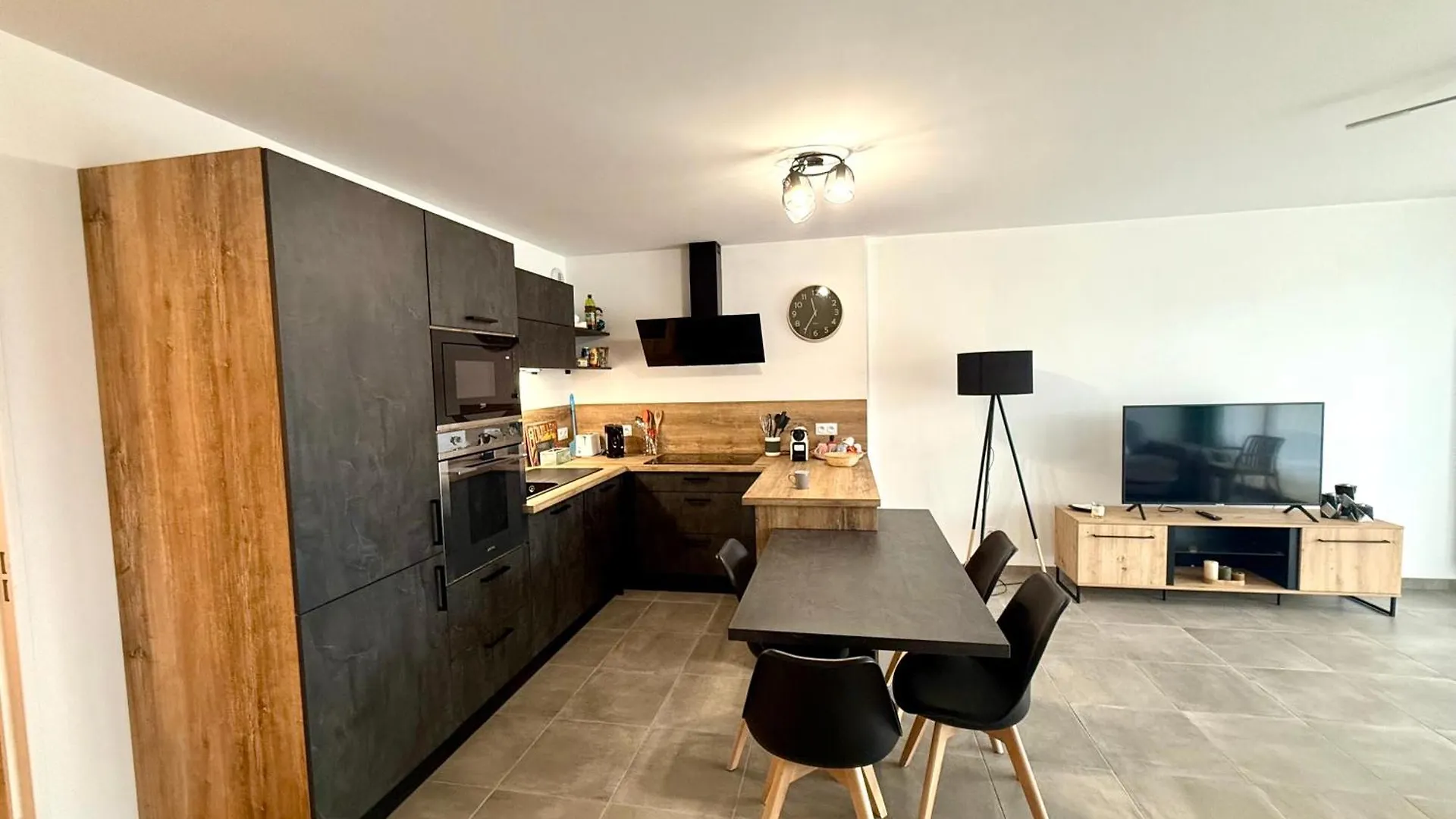 Lumineux, Parking, Terrasse Apartment Villefranche-sur-Saone 0*,  France